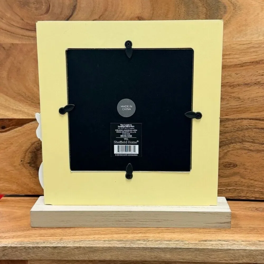 NWT Sheffield Home MIMI yellow square scalloped tabletop picture frame 5X5 photo